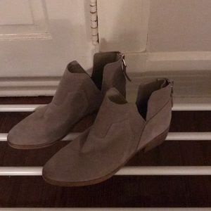 Dolce Vita nude booties